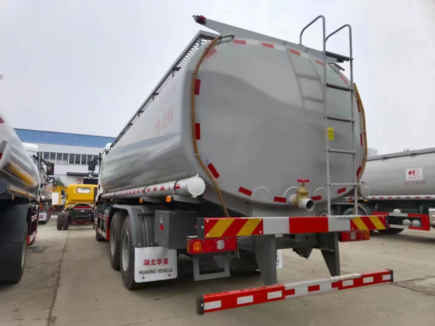 Used Fuel Tank Truck
