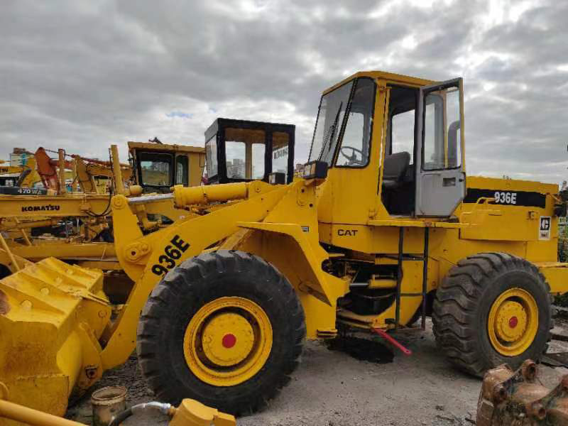 Used CAT Loader