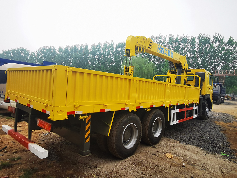 Used Truck-mounted Crane Used Truck-mounted Crane